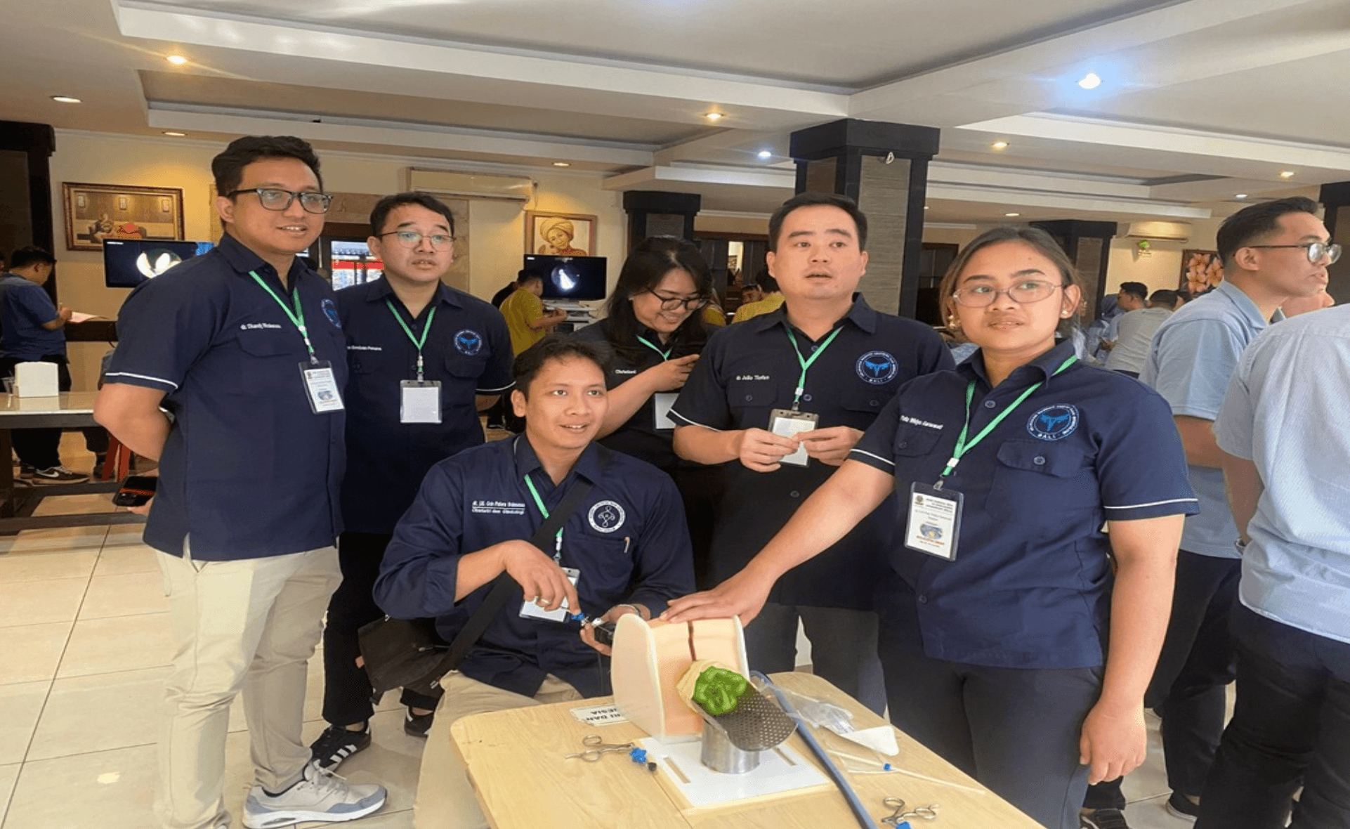 Diskusi langsung membantu peserta memahami teknik dan langkah kerja secara sistematis